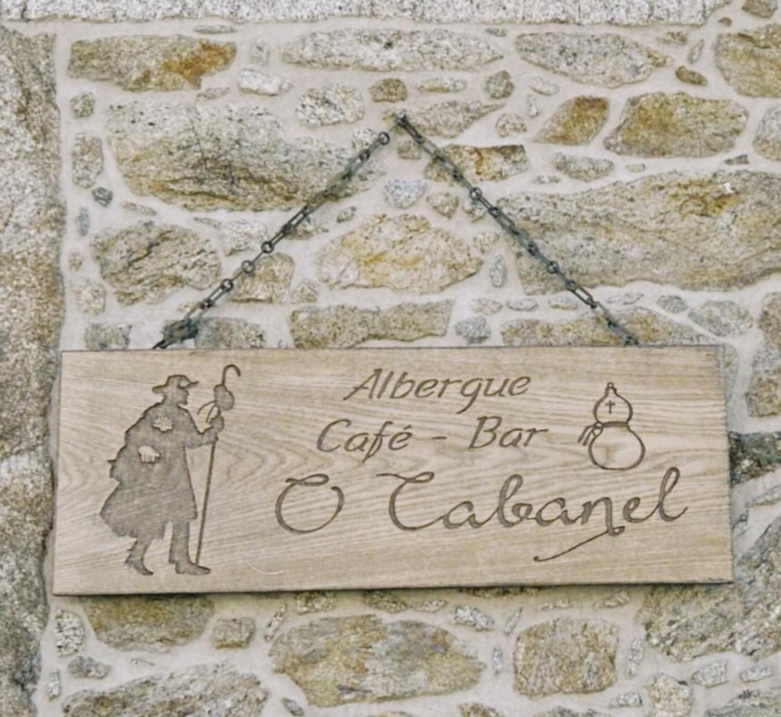 O Cabanel Albergue-Bar Villastose Ngoại thất bức ảnh