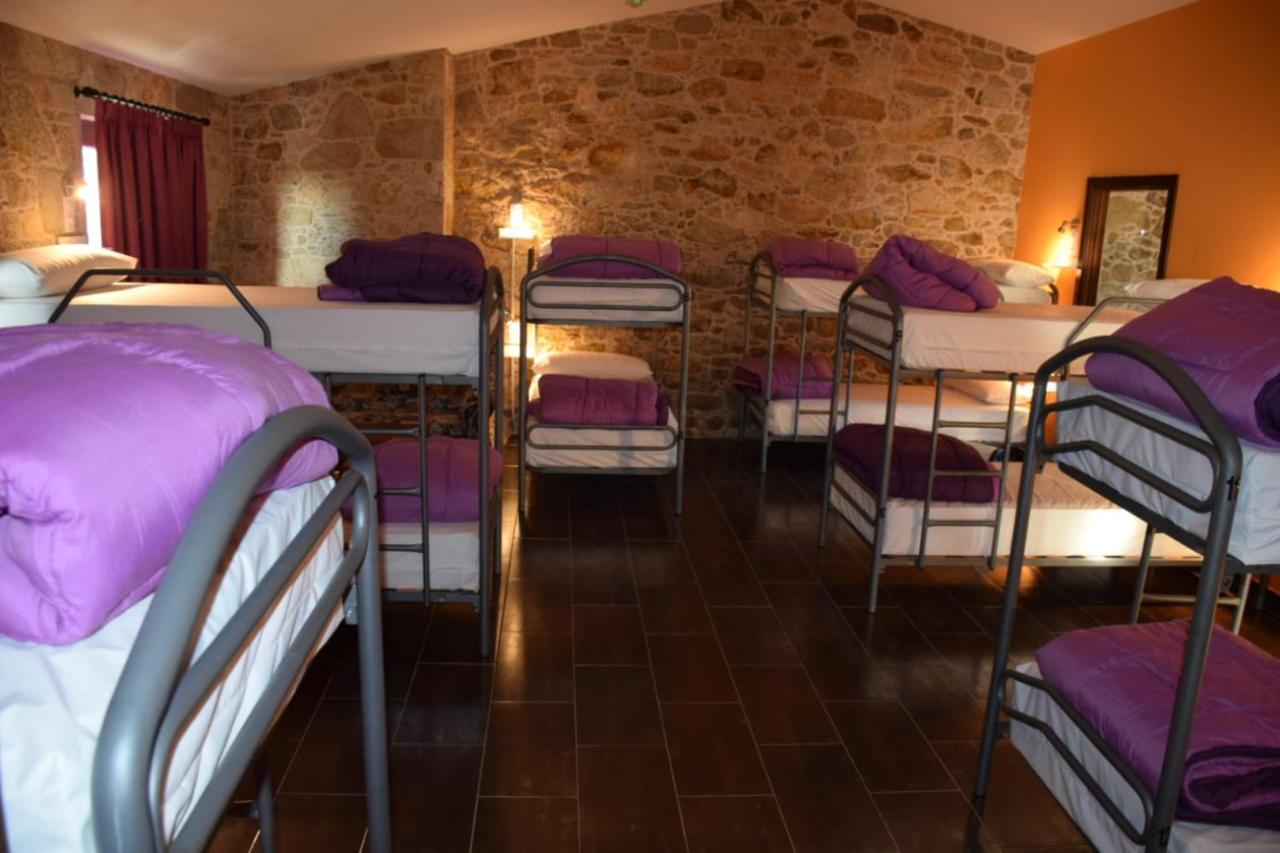 O Cabanel Albergue-Bar Villastose Ngoại thất bức ảnh